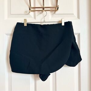 Black Zara skort